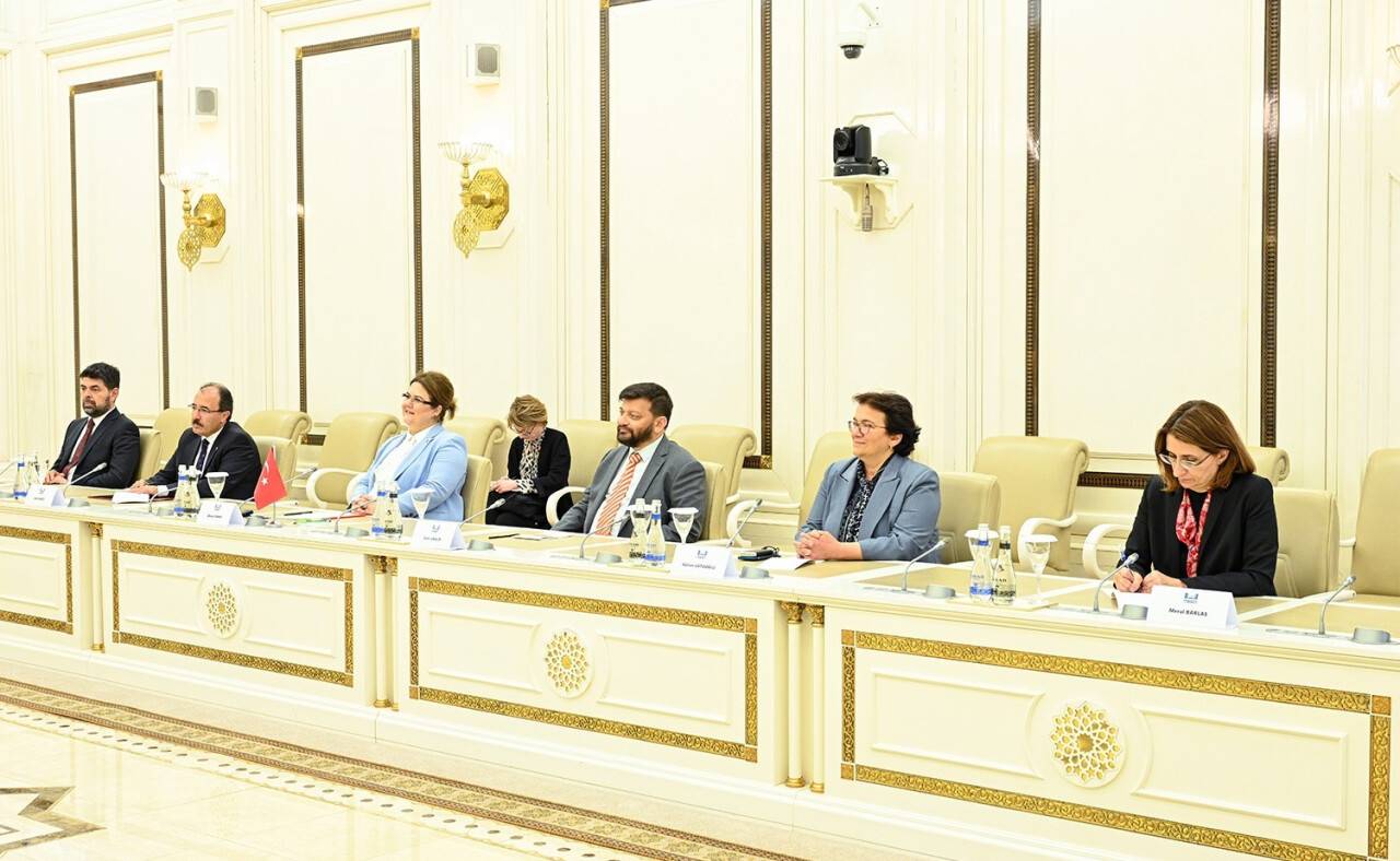 Aile ve Sosyal Hizmetler Bakanı Yanık, Azerbaycan Milli Meclis Başkanı Gafarova ile görüştü