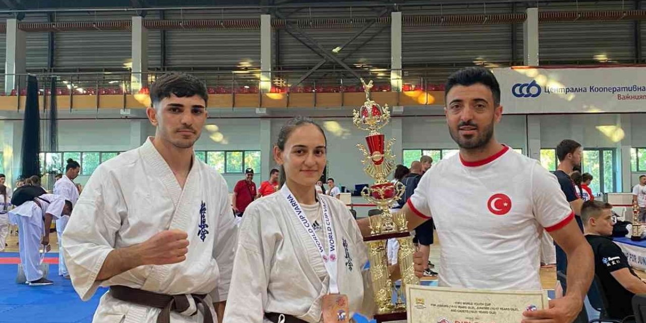 Yıldırım karatede geleneği bozmadı