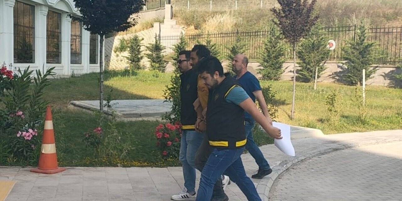 Bursa’da otopark kavgasında komşusunu öldüren zanlı tahliye edildi