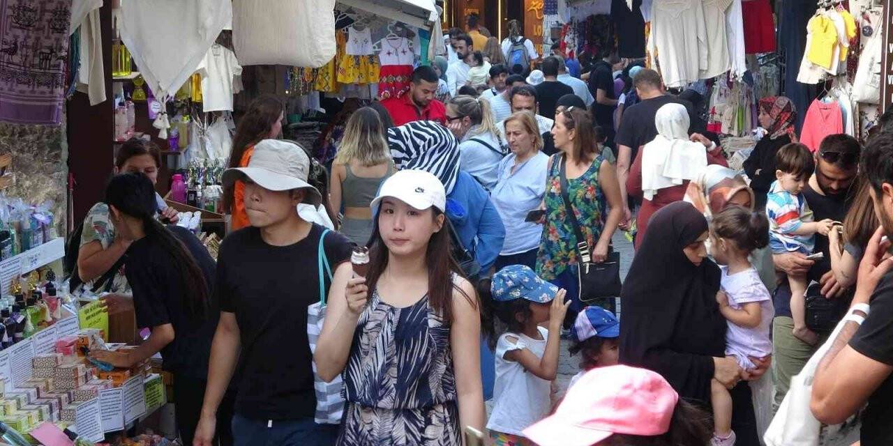 Kurban Bayramı tatilinin son gününde Safranbolu’da ziyaretçi yoğunluğu