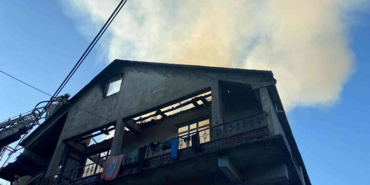Çaycuma’da korkutan çatı yangını