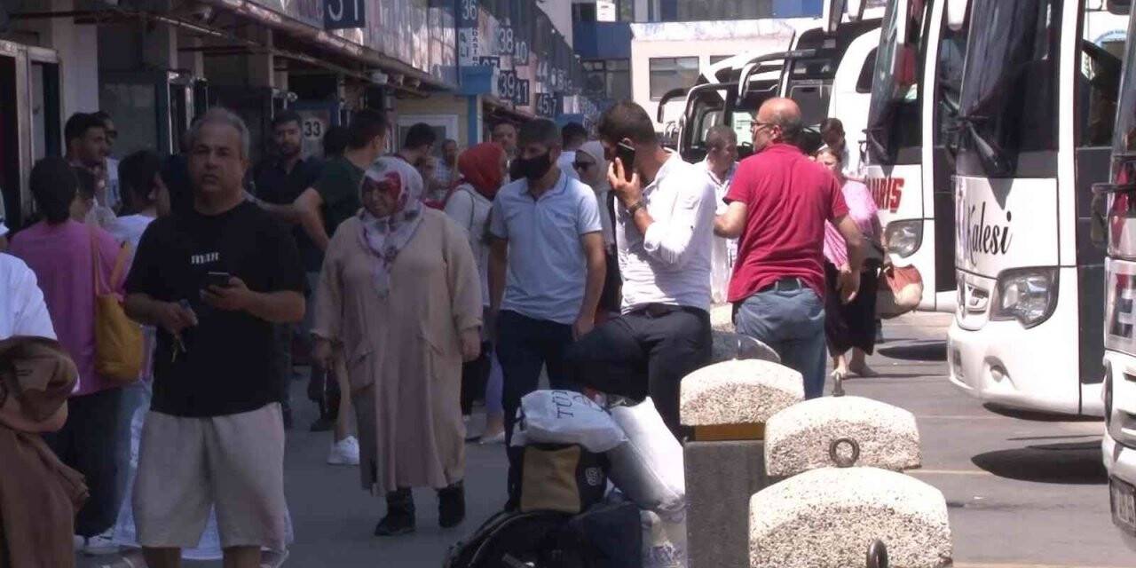 Bayram sonrasında otogarda yoğunluk devam ediyor