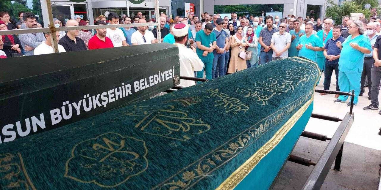 Sağlık personeli hastanede ölü bulundu