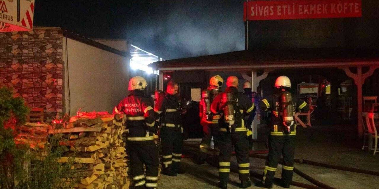 İş yeri fırını alevlere teslim oldu, dumanı görenler panik yaşadı