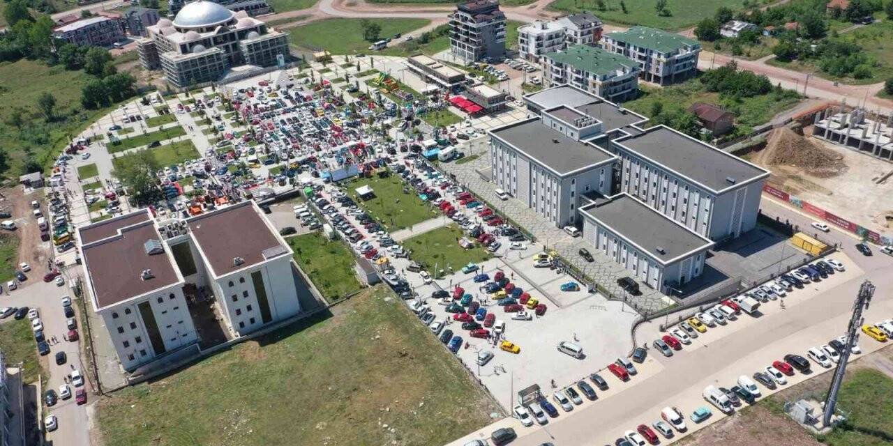 Kartepe’de "Auto Show 2022" renkli geçti