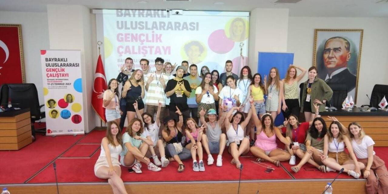 Bayraklı’da ‘Uluslararası Gençlik Festivali’ başladı