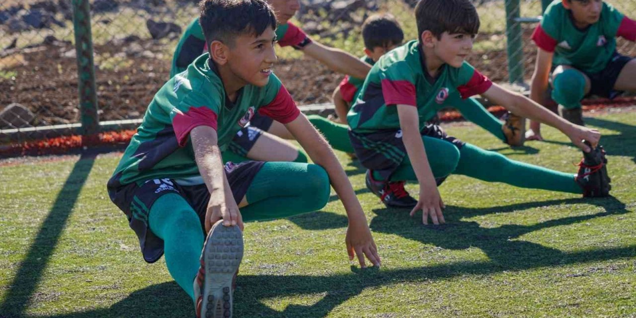 Diyarbakır’da Futbol Akademisi açıldı