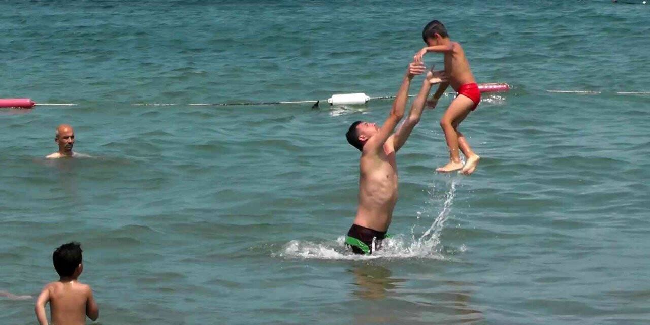 Deniz ve havuz sonrası kurulanmayan kulaklar tatili zehir edebiliyor