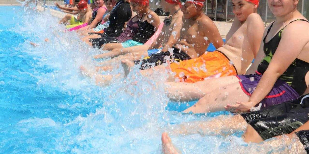 Toroslar’da ikinci dönem yüzme kursları başlıyor
