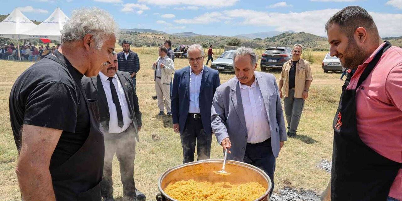 Başkan Yalçın Başakpınarlılarla Çalıçukurda buluştu