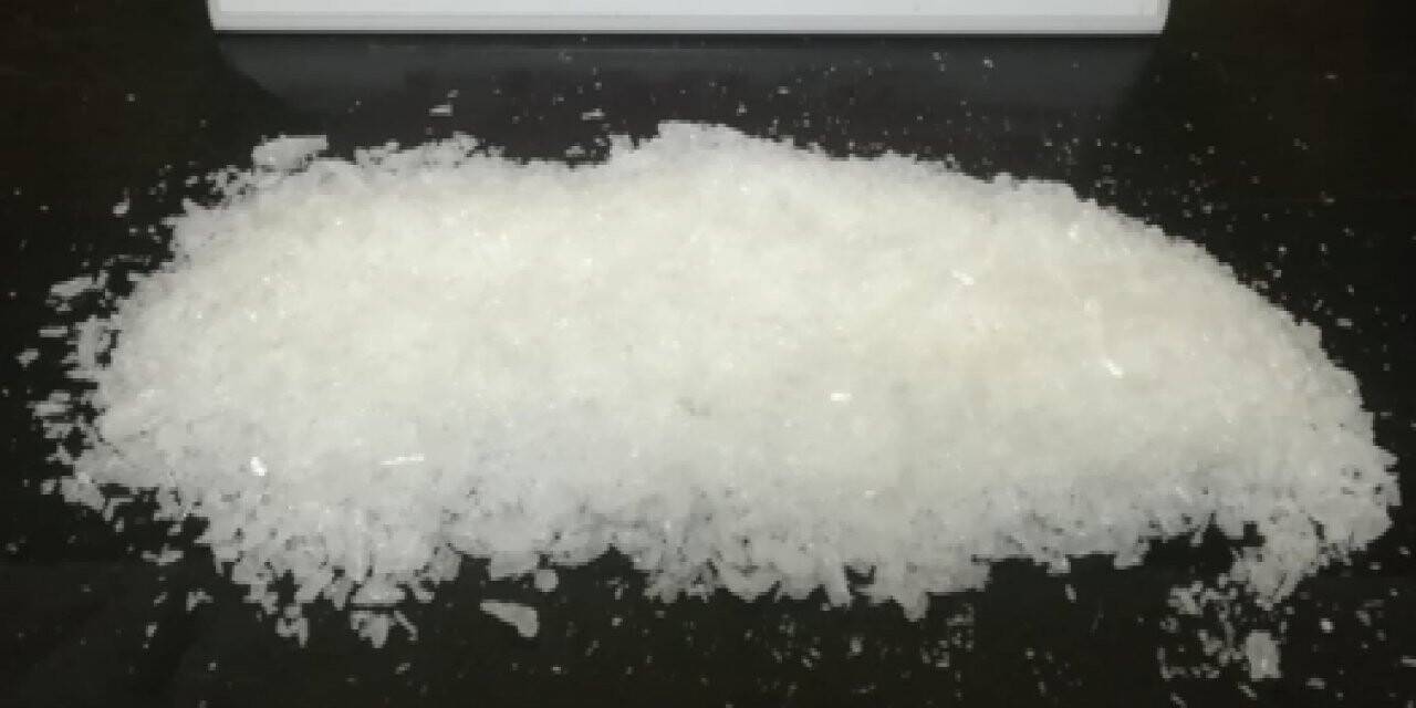 Uyuşturucu ticareti yapan 2 kişi tutuklandı