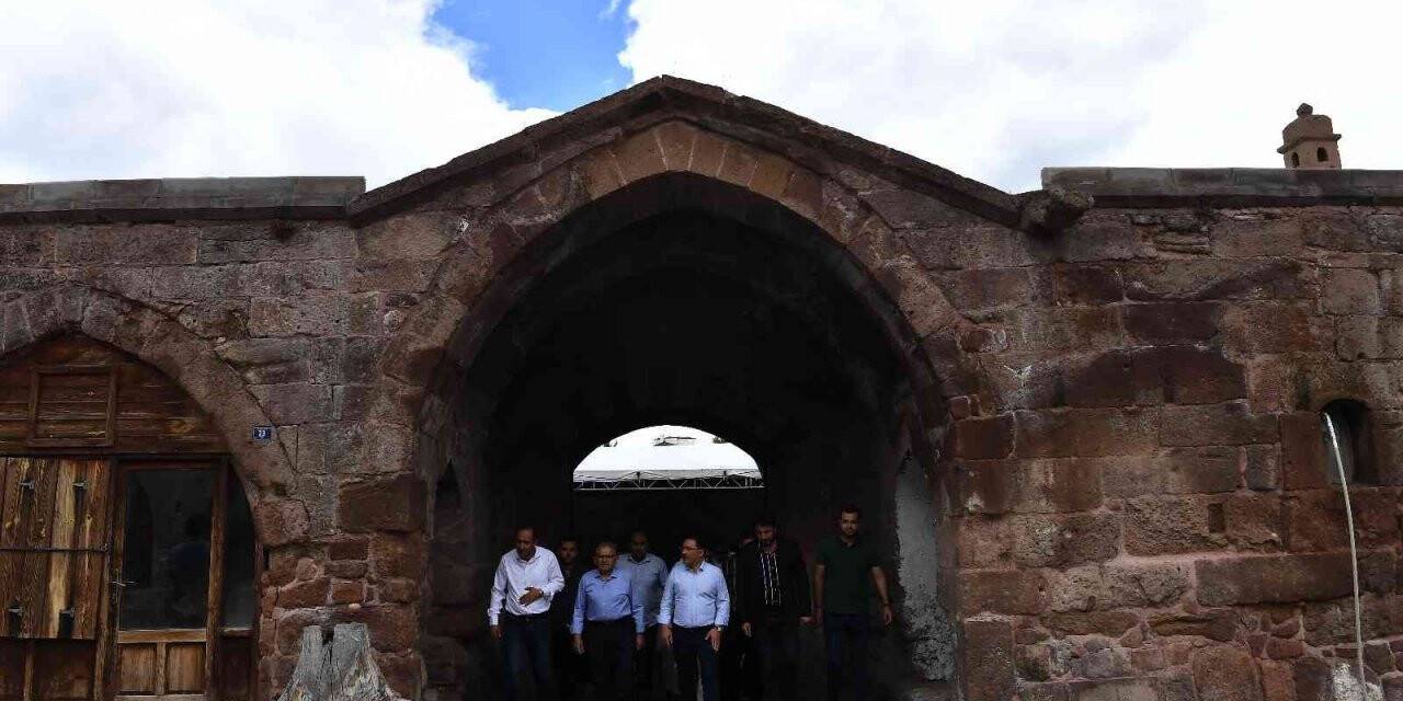 Valilik ve Büyükşehir’den Tarihi İncesu Arasta Çarşısı’na Kayseri’ye Özgü dokunuş