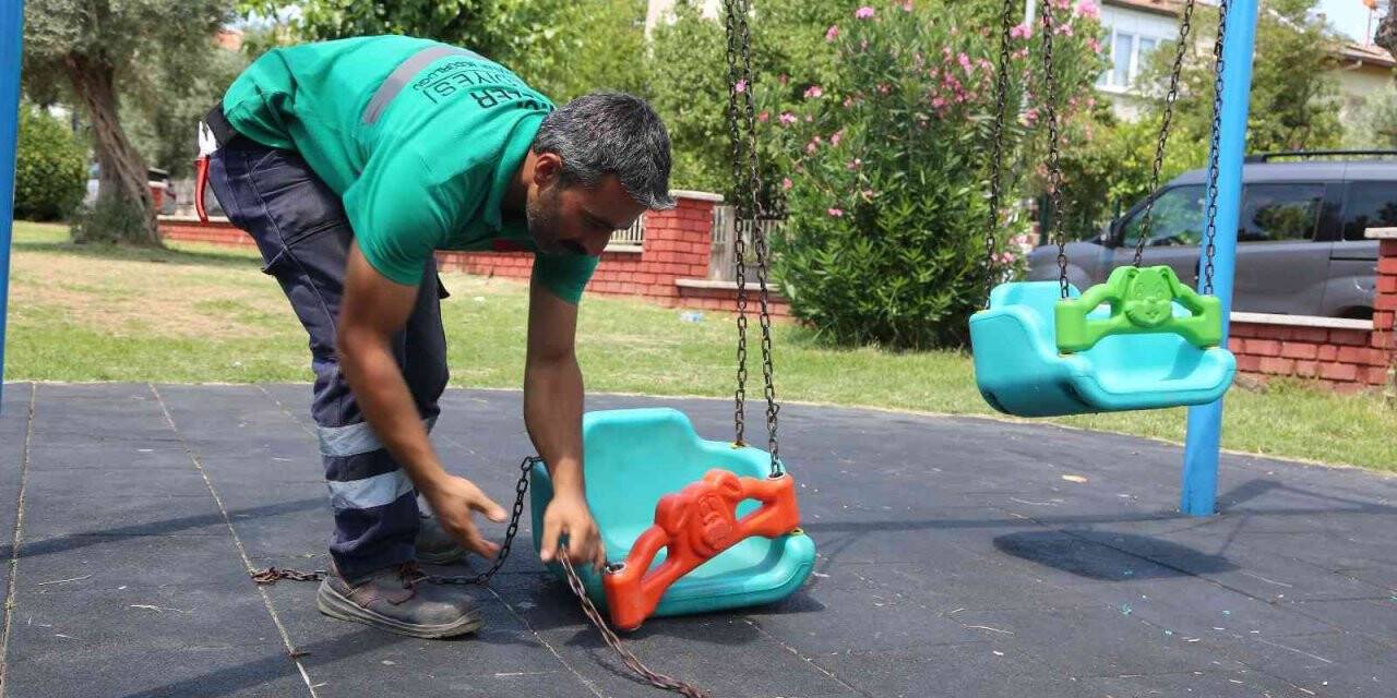 Efeler’de parklar çocuklar için hazırlanıyor