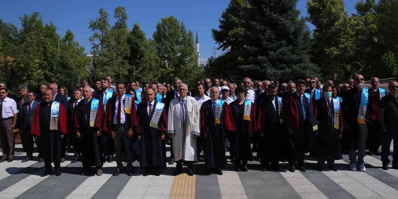 ESOGÜ’de 15 Temmuz Demokrasi ve Milli Birlik Günü Anma Töreni düzenlendi