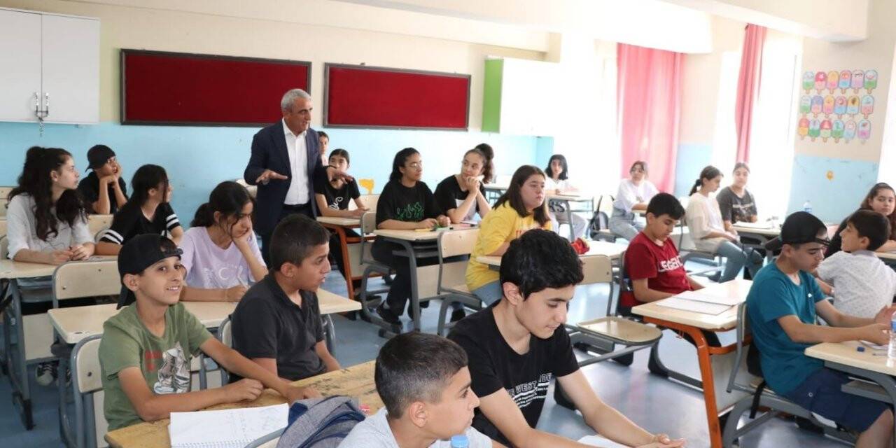 Hakkâri’de yaz okullarına büyük ilgi