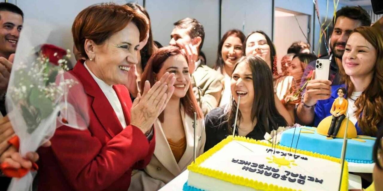 İYİ Parti Lideri Akşener’e doğum günü sürprizi