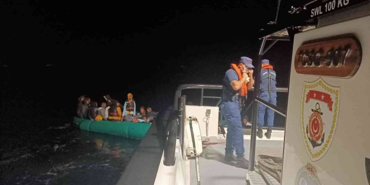 Ayvalık’ta 49 düzensiz göçmen yakalandı