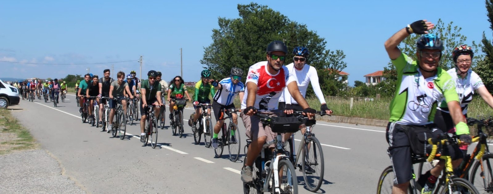 Bisiklet şehrinde demokrasi, sağlık ve doğa için pedal çevirdiler