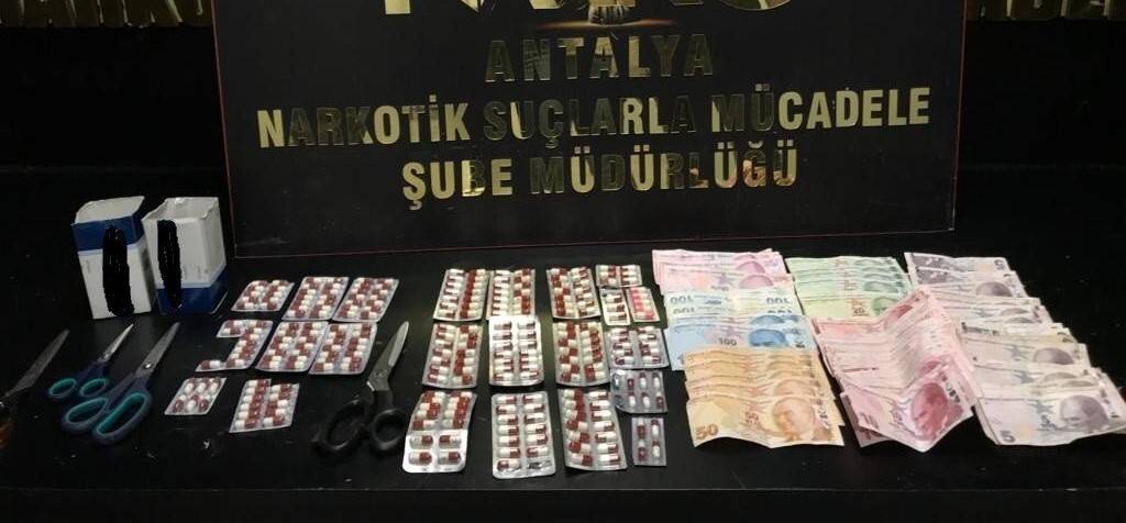 Antalya’da üç ayrı uyuşturucu operasyonu: 6 gözaltı