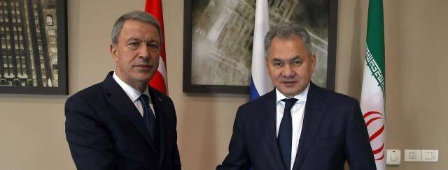 Milli Savunma Bakanı Akar, Rus mevkidaşı Şoygu ile görüştü