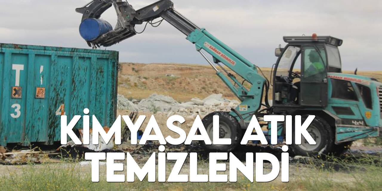 Konya'da boş tarlaya bırakılan varillerden sızan kimyasal atıklar temizlendi