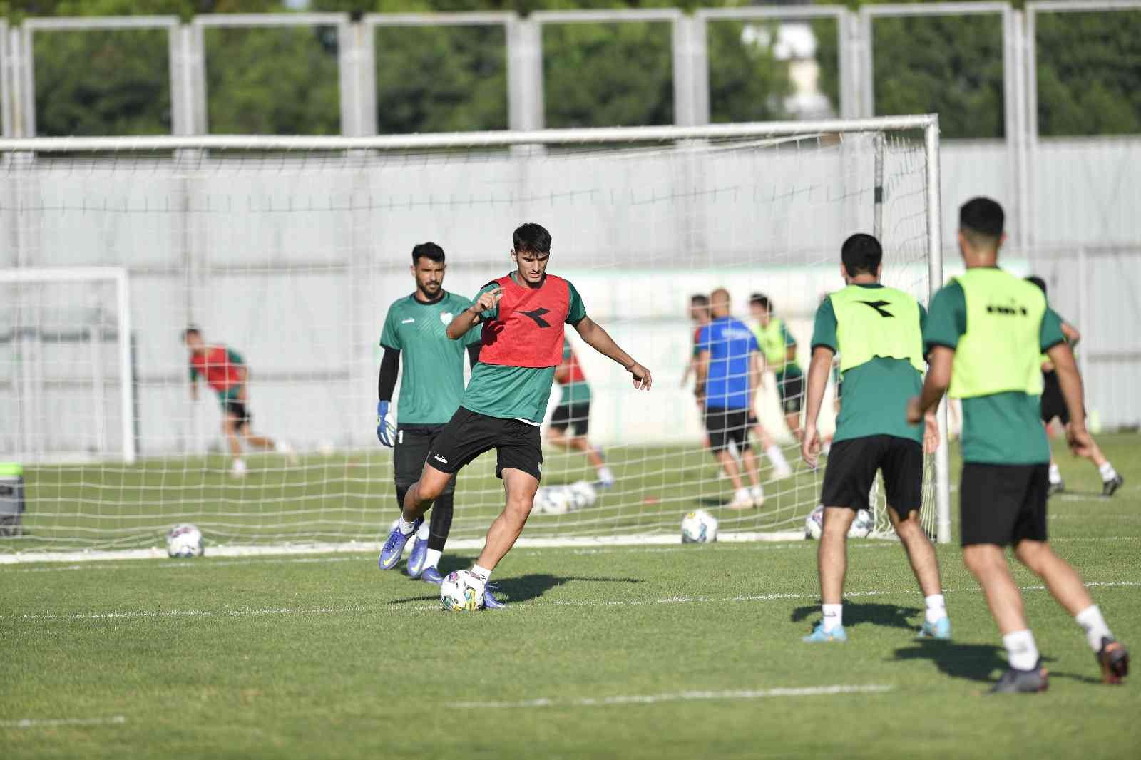 Bursaspor’da maç antrenmanı devam ediyor