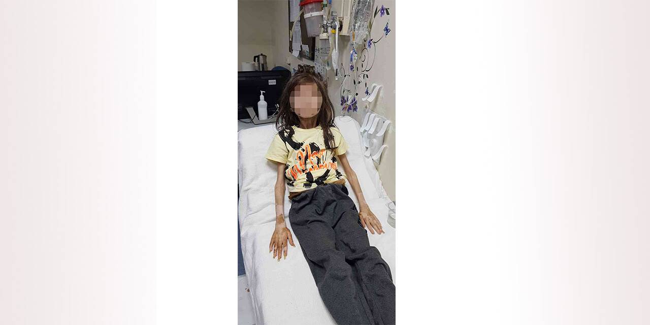 1 yıl boyunca çöp evde kilitli kalmış