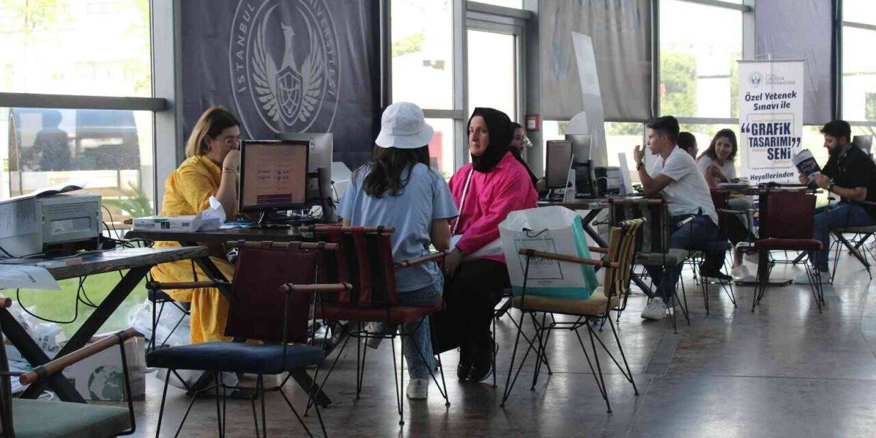 “Üniversite tercihinde meslek seçimi önceliğiniz olsun”