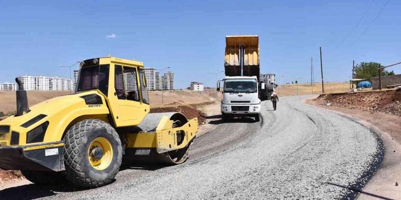 Siirt Belediyesi asfalt çalışmalarına start verdi