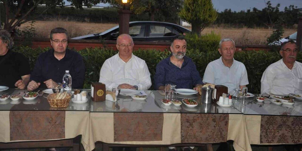 Menteşe Belediye Başkanı Gümüş, basın ile bir araya geldi