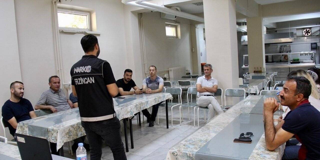 Sağlık personeline madde bağımlılığı anlatıldı