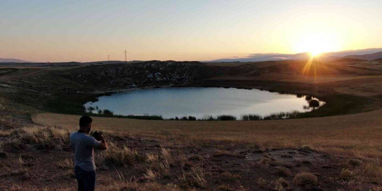 Saklı göllerde gün batımı görenleri mest ediyor