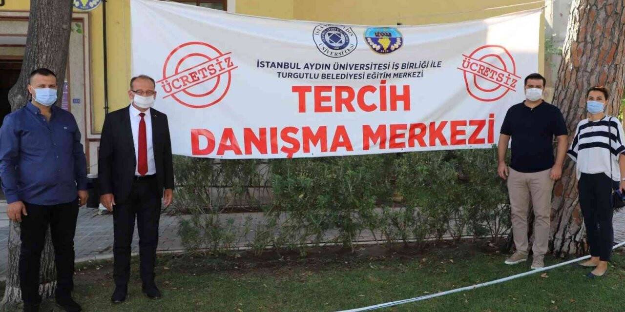 Turgutlu Belediyesi gençlere tercih desteğini bu yılda sürdürecek