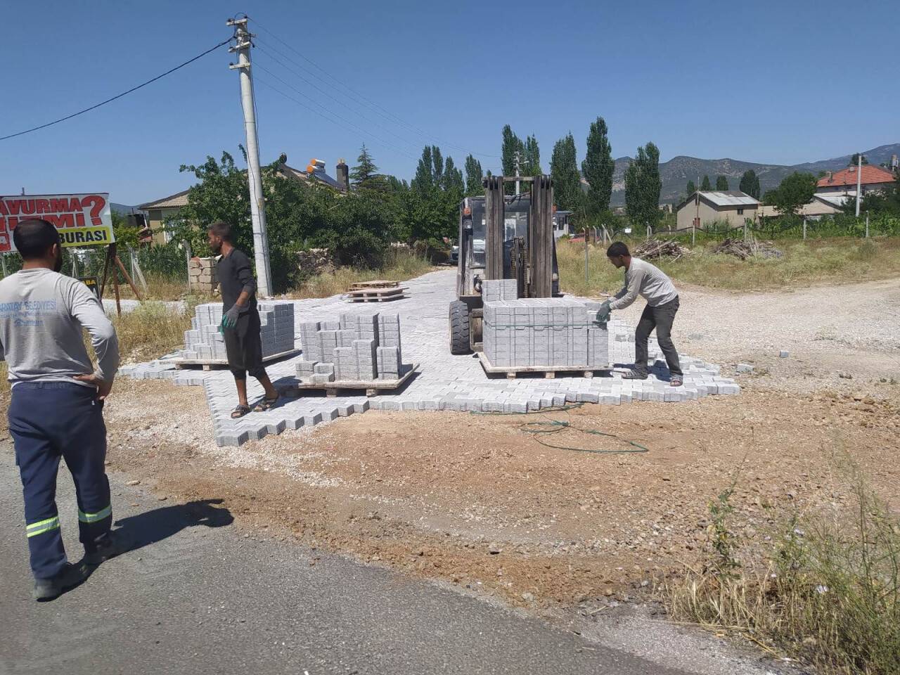 Ekipler çalışmalarına devam ediyor