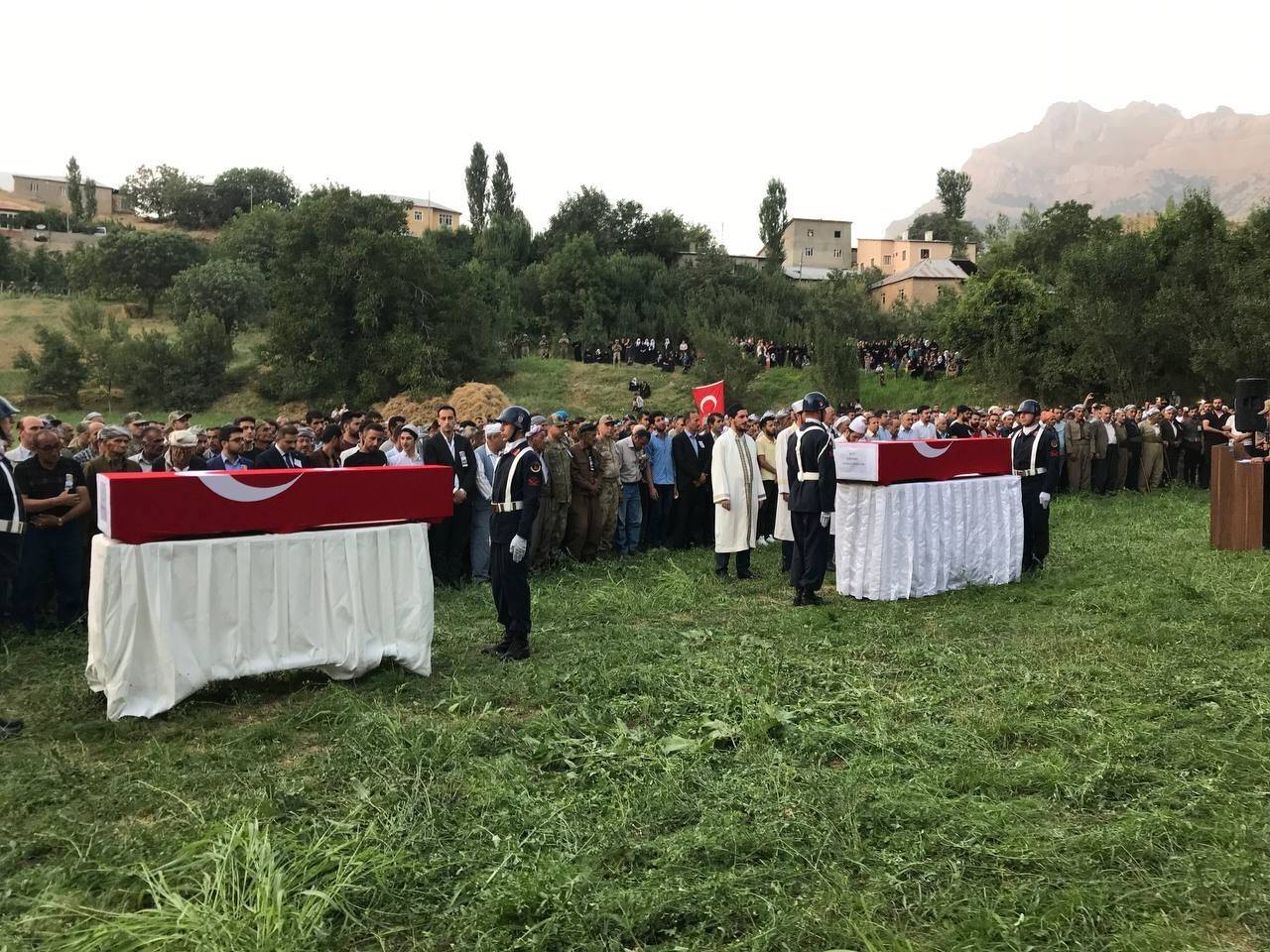 Pençe-Yıldırım Harekatı’nda şehit düşen 4 güvenlik korucusu son yolculuğuna uğurlandı