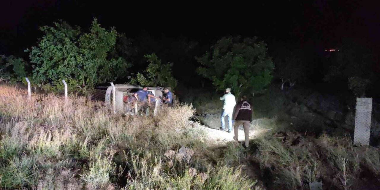 Niğde’de polis aracı şarampole devrildi: 3 polis memuru yaralandı