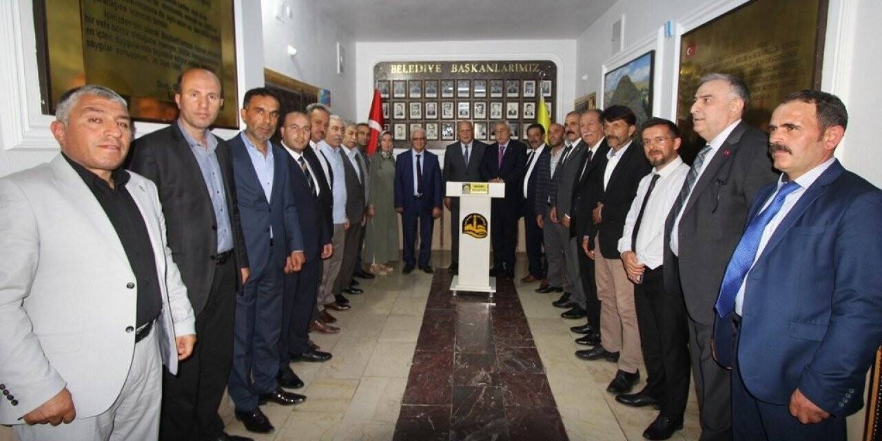 TESK Genel Başkanı Palandöken Başkan Pekmezci’yi ziyaret etti