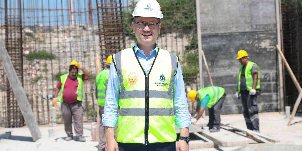 Başkan Kartoğlu, Hoşdere Camii inşaatında incelemelerde bulundu