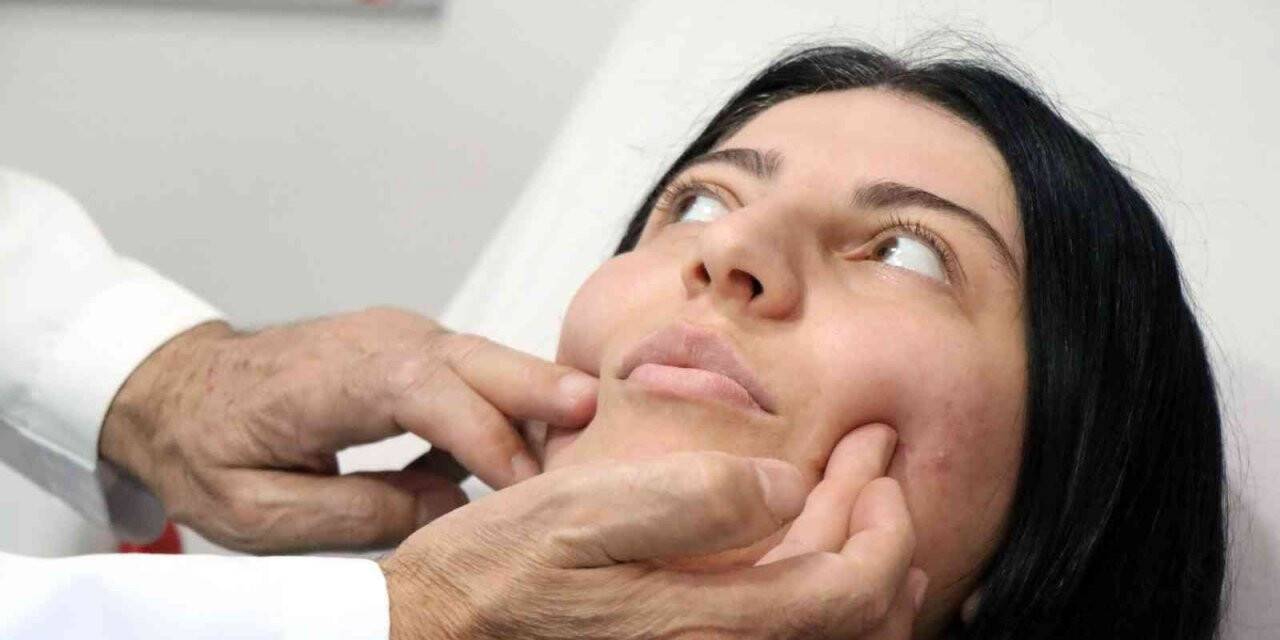 Ünlü estetik uzmanı Akbaş: “Photoshoplu fotoğrafını gösterip, ‘hocam lütfen beni buna benzetin’ diyenler var”