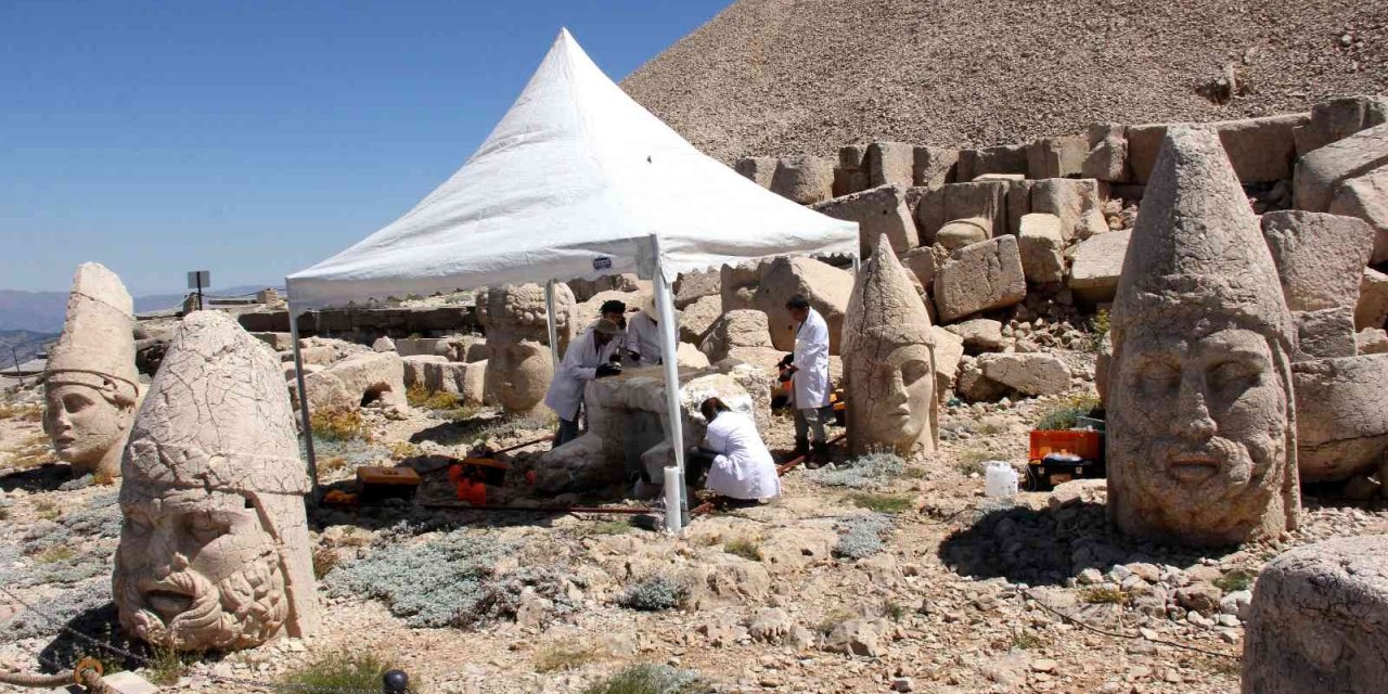 Nemrut Dağı’ndaki heykellere ‘nano kireç’ dolgusu
