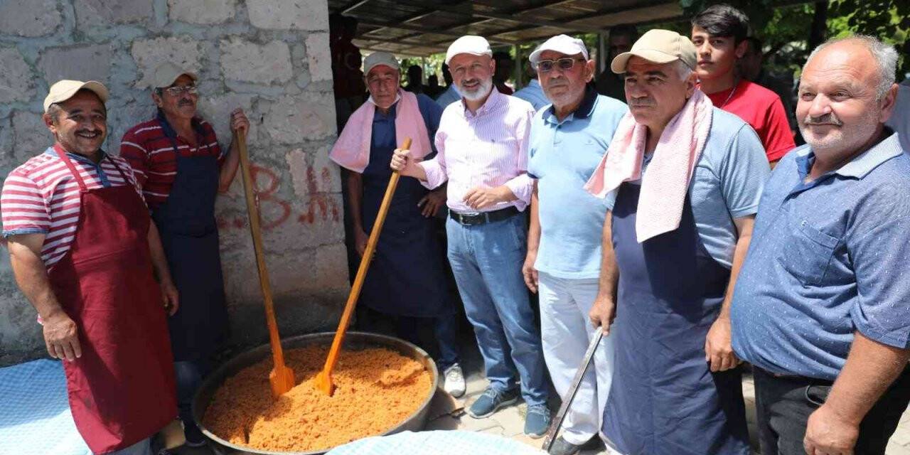 Pilav şenliğine vatandaşlardan yoğun ilgi