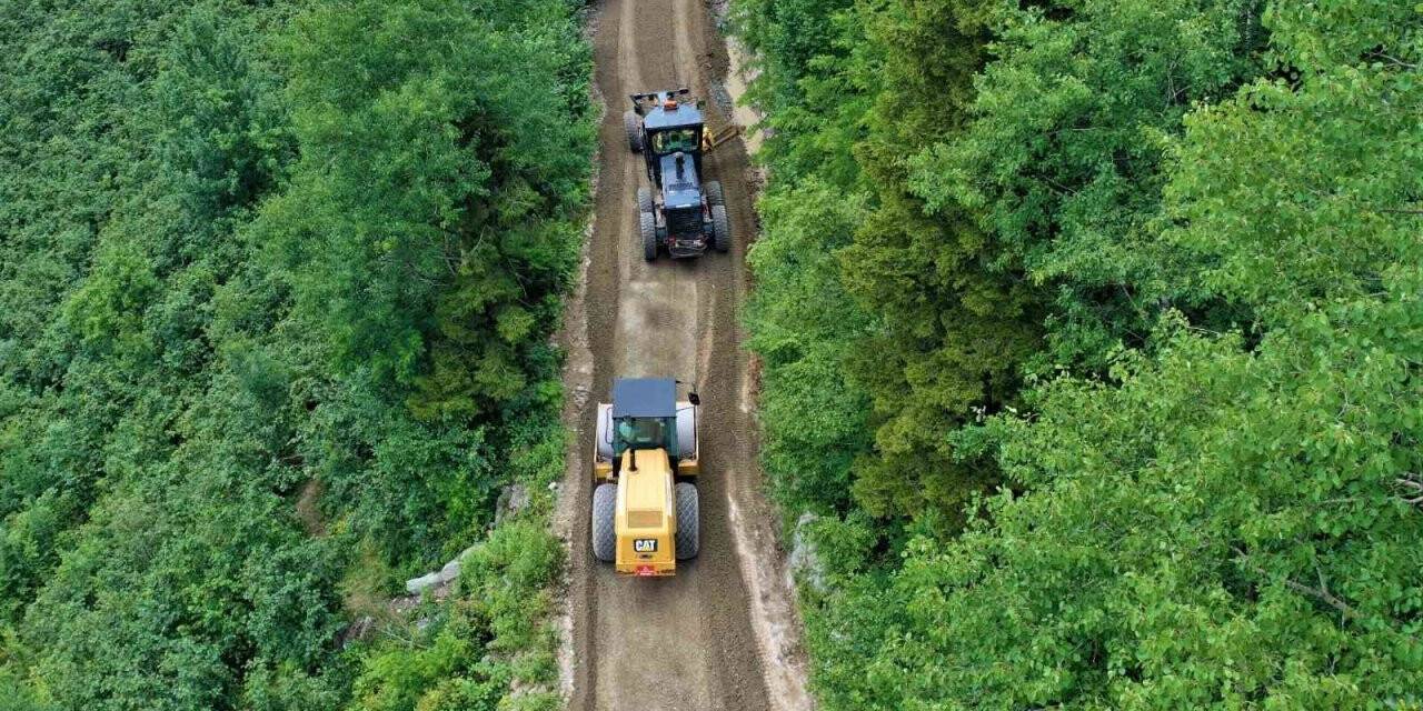 Kırsal mahallelerde yol çalışmaları devam ediyor