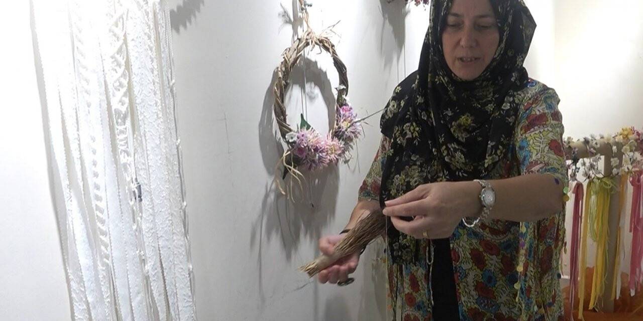 İpek koza el ürünleri sergisi beğeni topladı