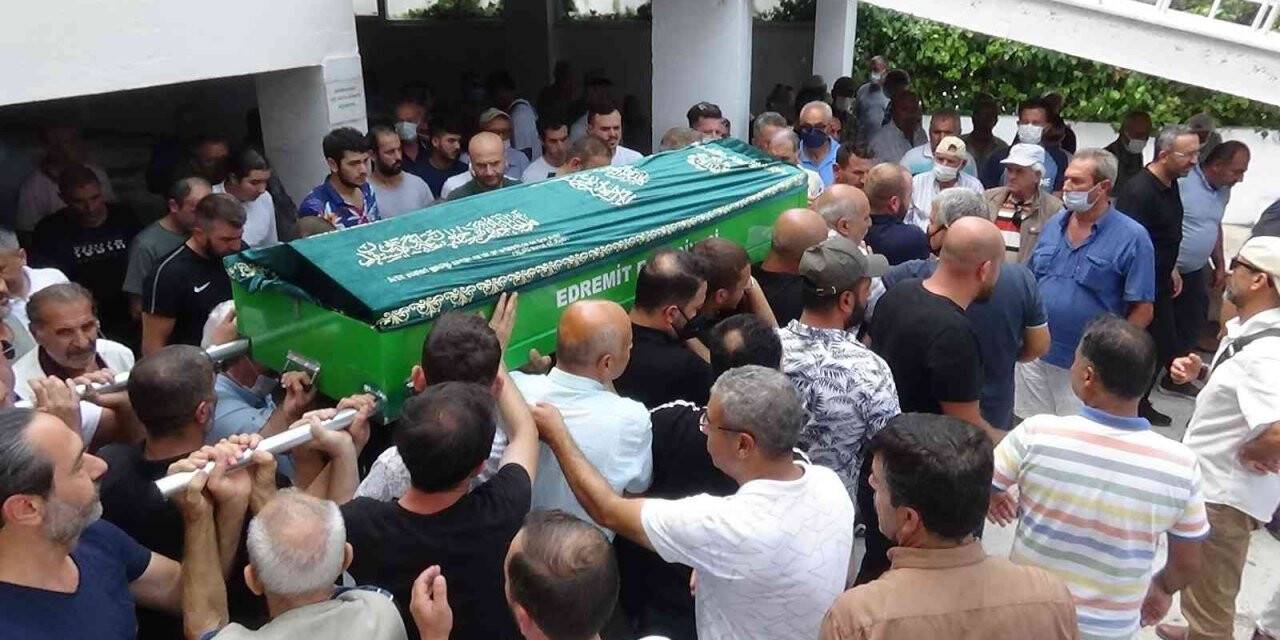 Deniz kazasında boğulan Sinan Yeniçeri, son yolculuğuna uğurlandı