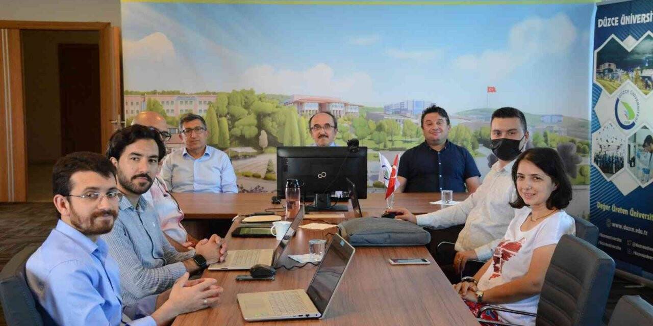 Sanal fuarda uluslararası öğrenciler bilgilendirildi