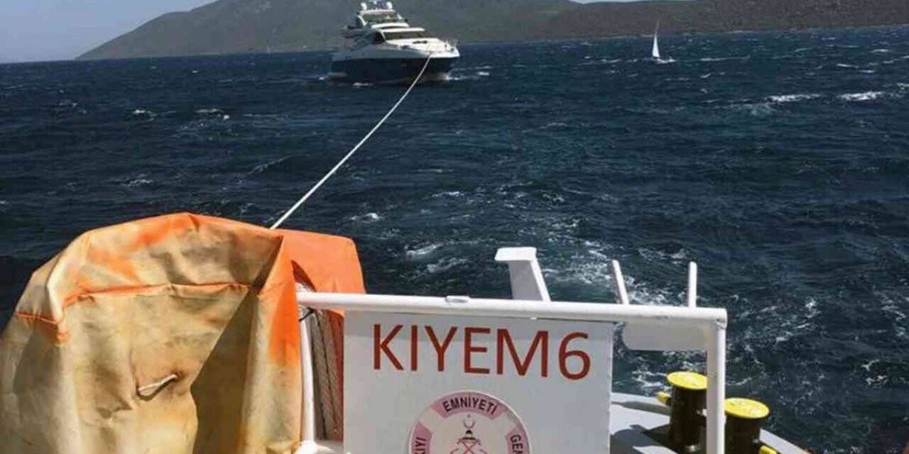 Arızalanan lüks yatı KIYEM ekipleri kurtardı