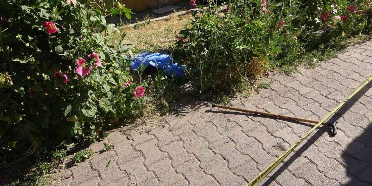 Çiçek toplarken fenalaşan yaşlı kadın yaşamını yitirdi
