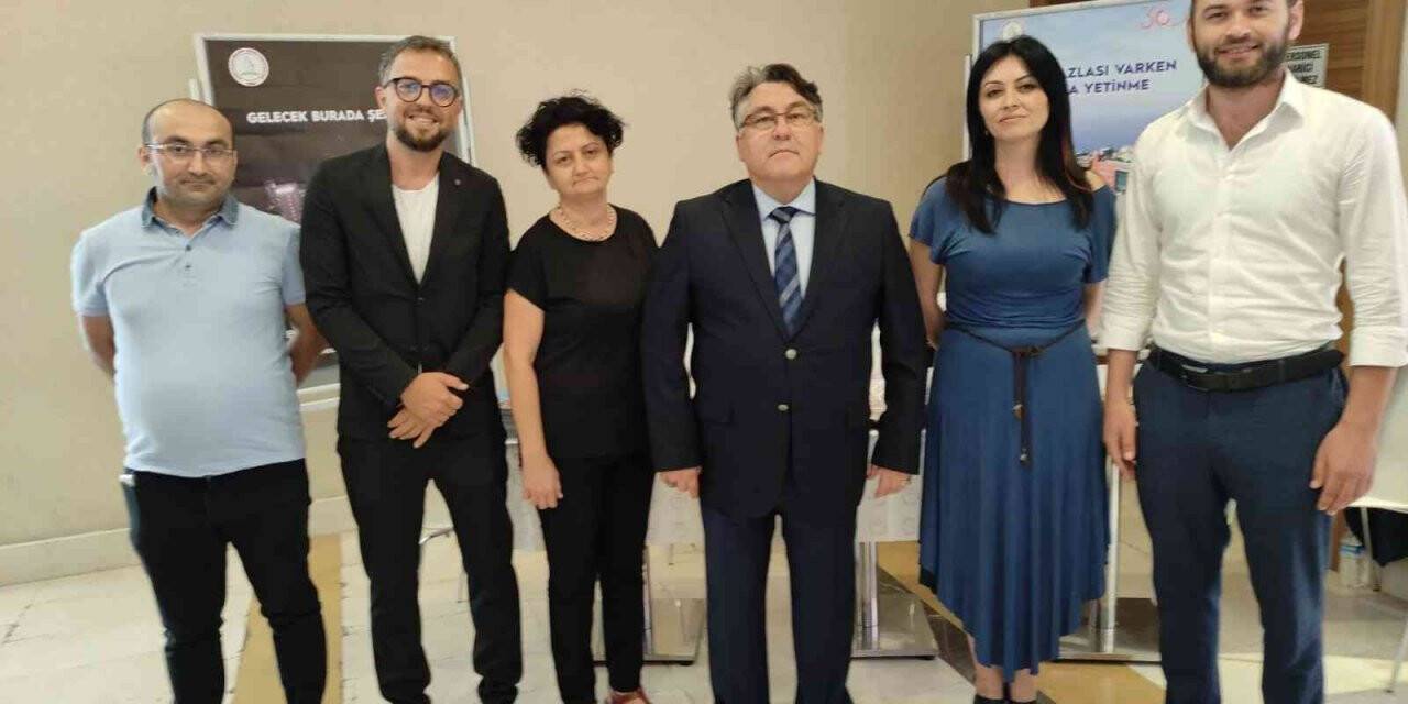 BEÜ tercih danışmanlık stantları açıldı