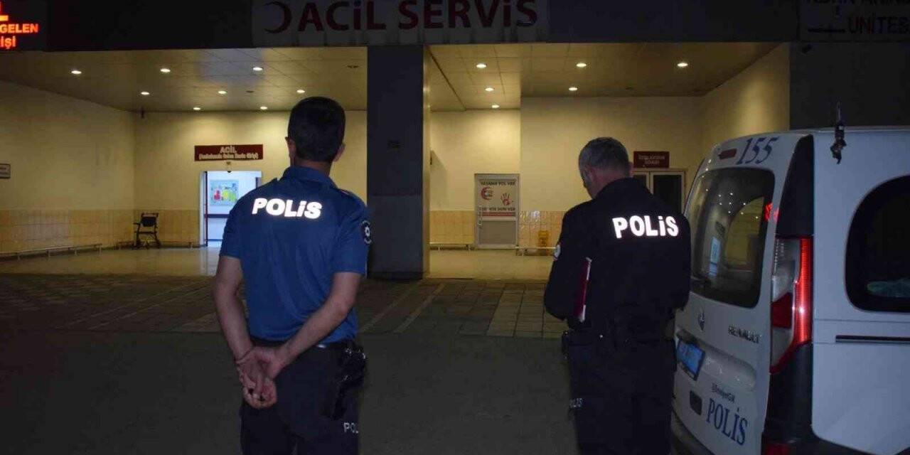 Parkta alkol uyarısı yaptı, bıçaklandı