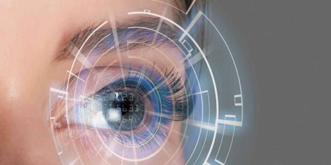 Doktor meslektaşlarını gözlükten kurtardı